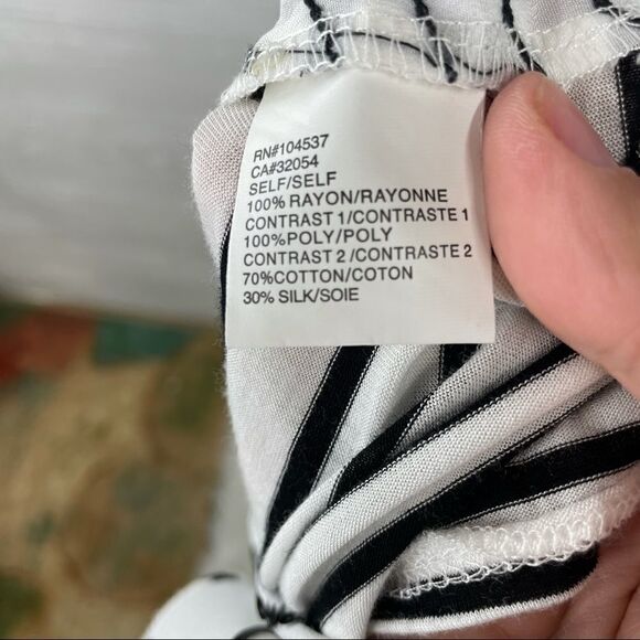 Anthropologie Tiny Silk Blend Sequin Chevron Top - Picture 7 of 7